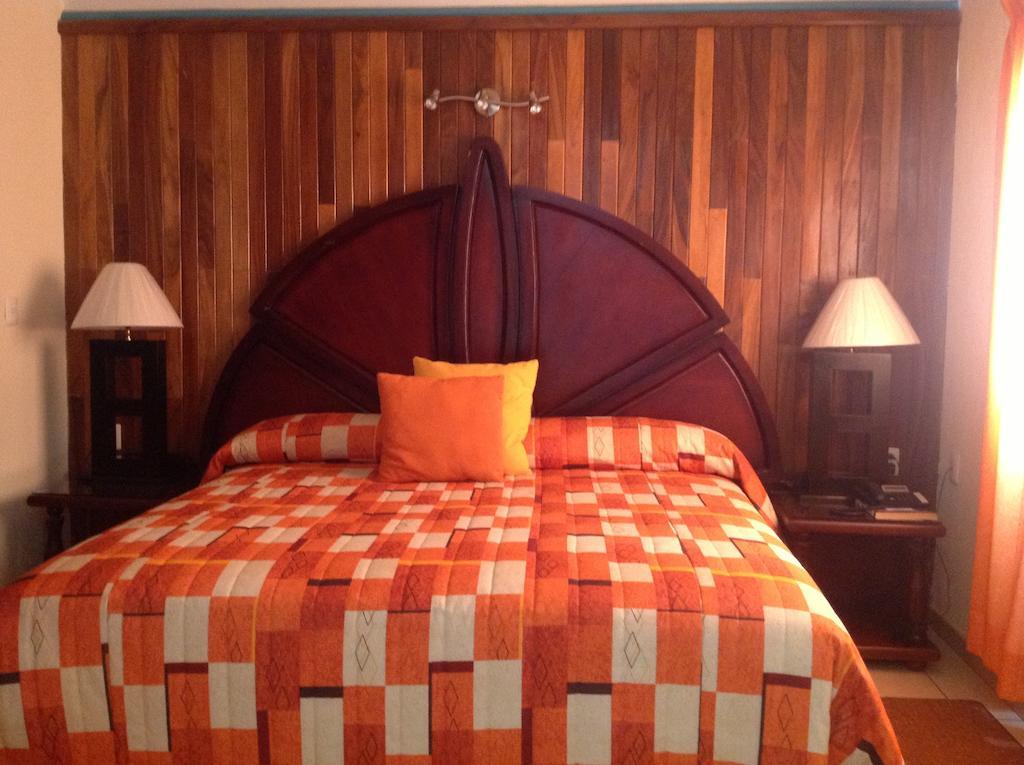 Hotel Plaza Rubio Amatitan 객실 사진